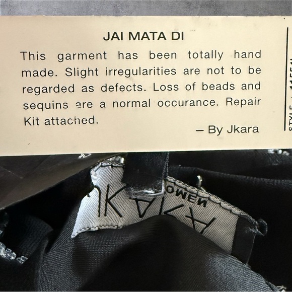 JKARA Black/Luster Grey Beaded Top - NWT - Picture 9 of 9